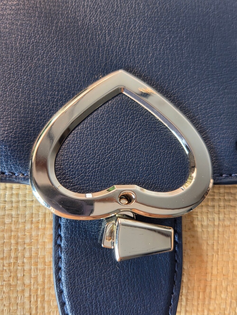 Kate Spade Robyn Straw Medium Chain Saddle Bag Navy Cream WKRU6847 EUC - Picture 12 of 16